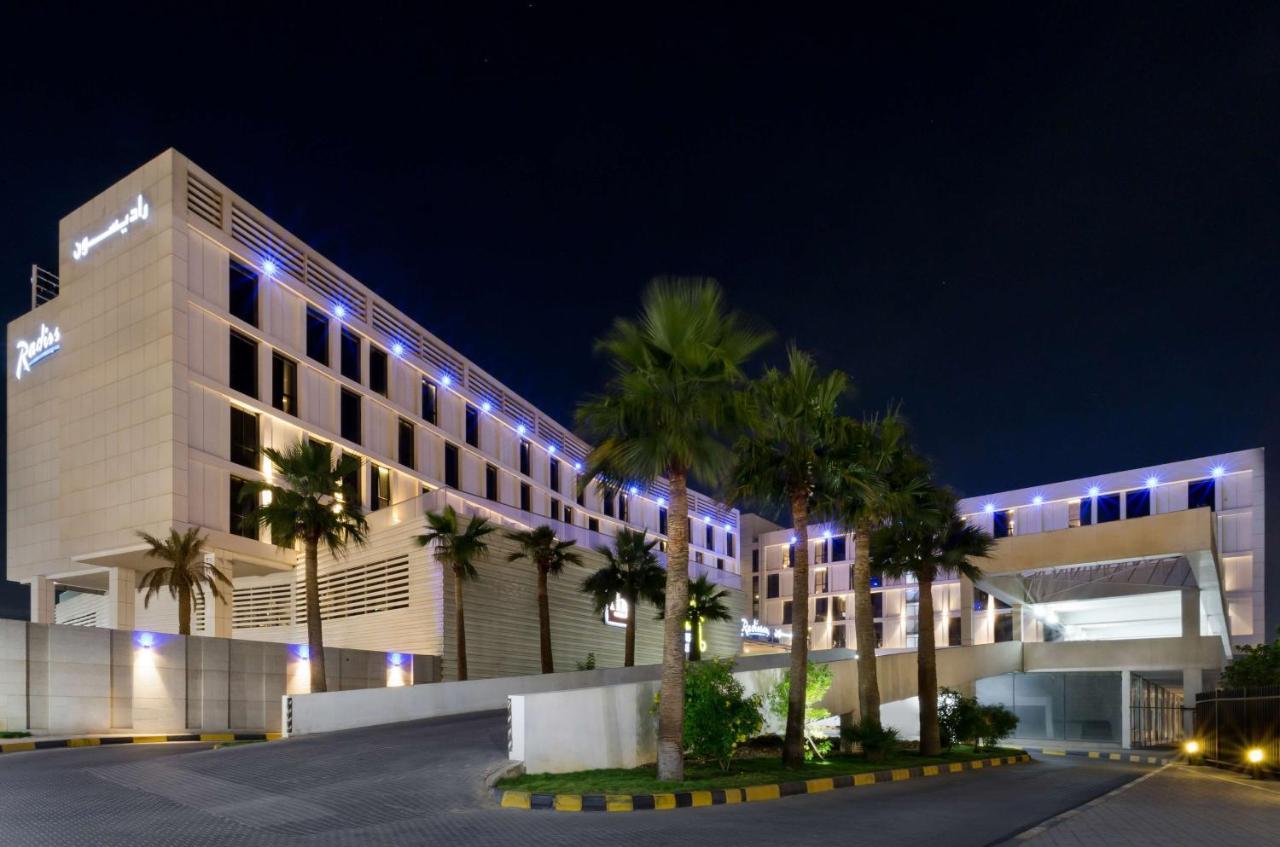 Radisson Hotel & Apartments Dammam Industrial City Buitenkant foto