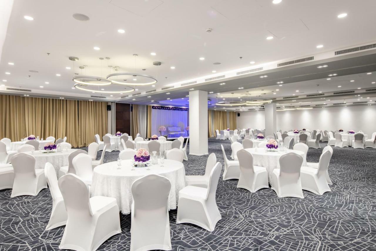 Radisson Hotel & Apartments Dammam Industrial City Buitenkant foto