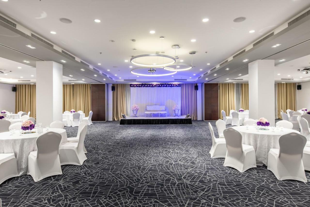 Radisson Hotel & Apartments Dammam Industrial City Buitenkant foto